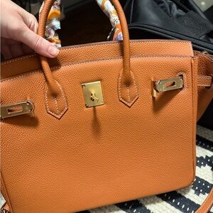 NWOT Kate Spade Elegant Tan Leather Handbag